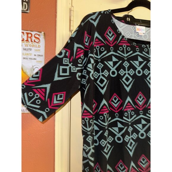 LuLaRoe Black & Pink Geometric Pattern Irma Tunic Top XS - Picture 4 of 5